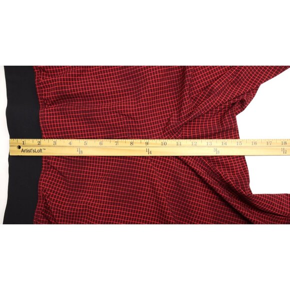 Lululemon Women's Core Shorts Unlined 11" Inseam Red/Black Squares Sz L - Picture 4 of 8